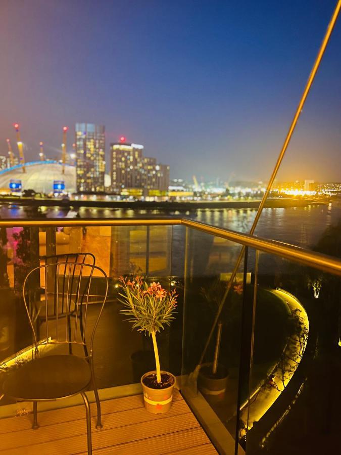 Appartamento Fairmont Avenue E14 9Pq Londra Esterno foto